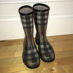 Short Burberry rain boots
